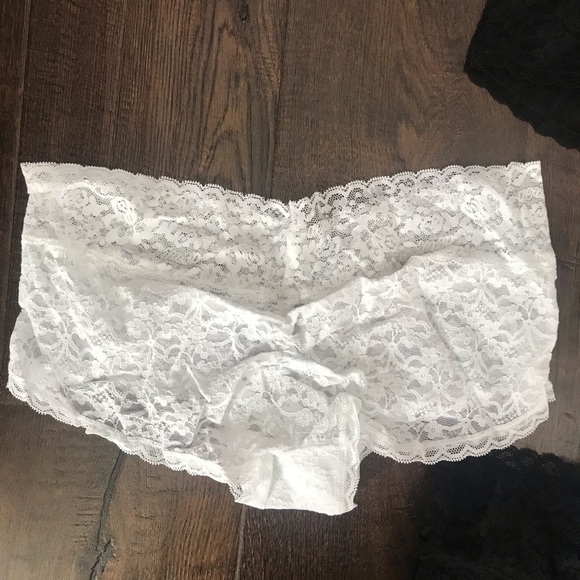 Aerie lace girly short panties - 4 pair bundle - Picture 3 of 4